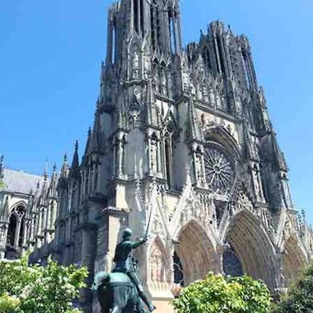 Apppartement Des Sacres De Reims Appartement Buitenkant foto